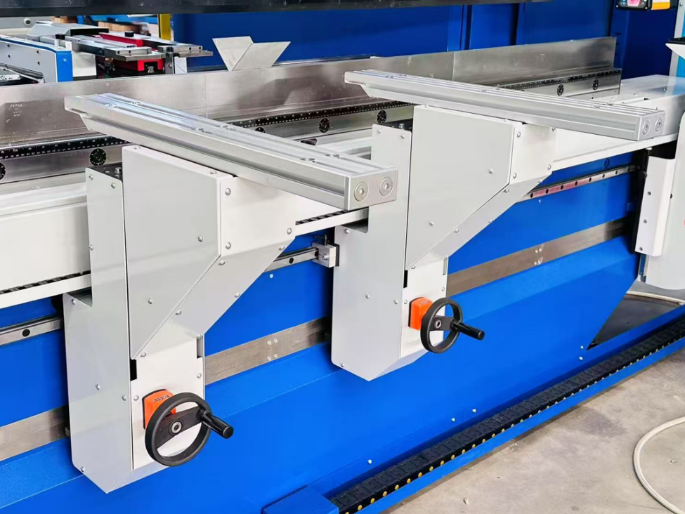 Vordere manuelle Auflagetische