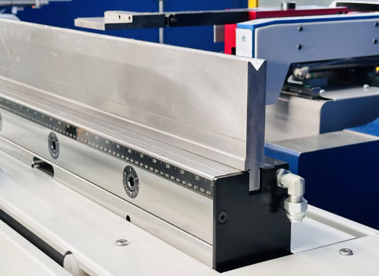 Hydraulische Matrizenklemmung